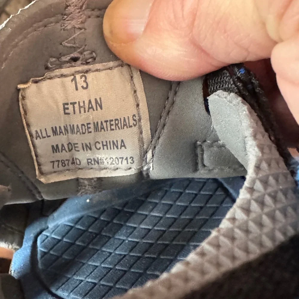 Eddie Bauer Ethan Kids Black Blue Closed Toe Hiking‎ Sandals Water Shoes Size 13